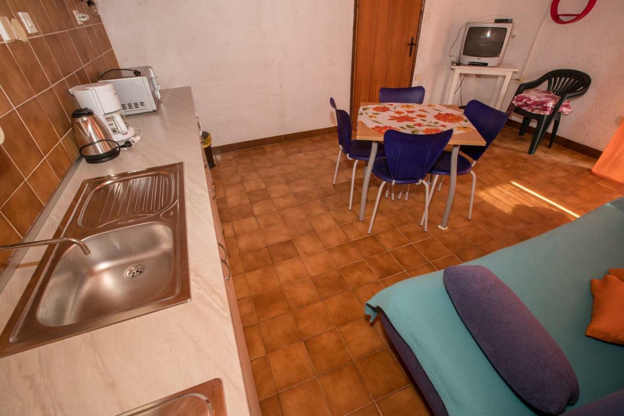 Apartments Renata Kampor ภายนอก รูปภาพ
